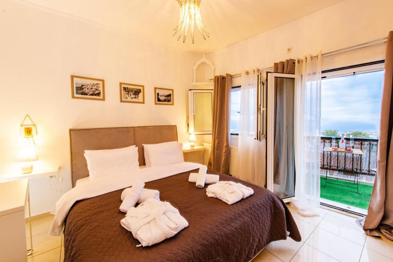 Yiannis Suite Santorini Тира Экстерьер фото