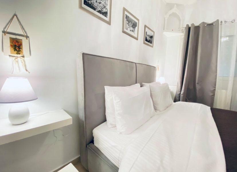 Yiannis Suite Santorini Тира Экстерьер фото