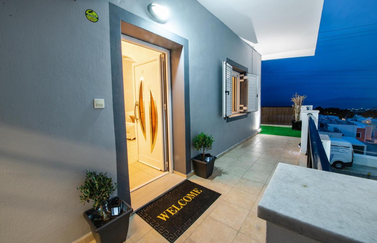 Yiannis Suite Santorini Тира Экстерьер фото